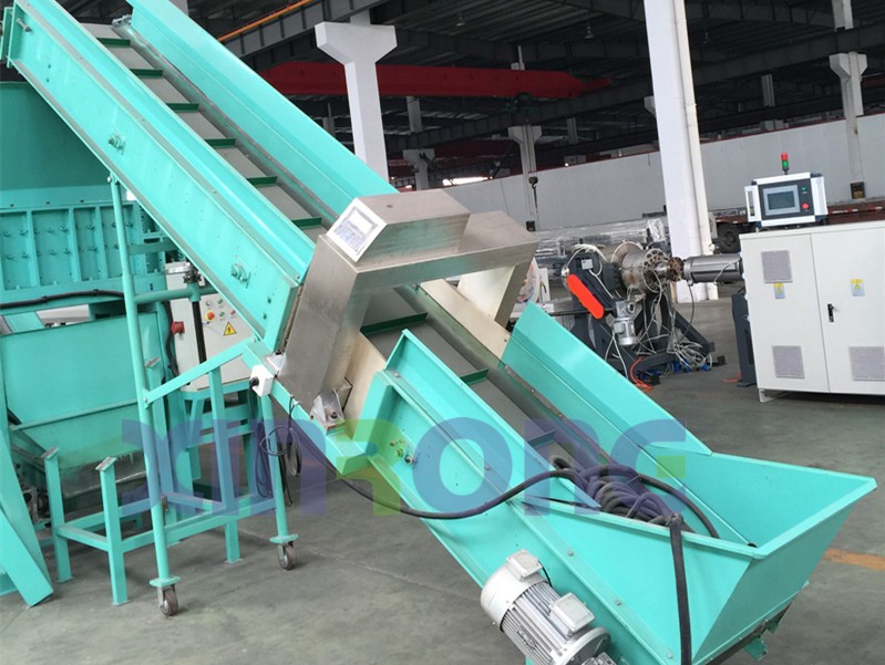 PP,PE薄膜（mó）塑料袋破碎清洗線